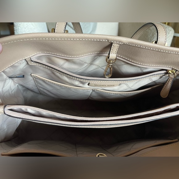 Michael Kors Jet Set Travel Large - Picture 6 of 6